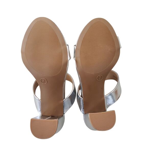 NIB Lulu's | Marlowe Silver Metallic High Heel Sandals Chunky Heel - Picture 10 of 11